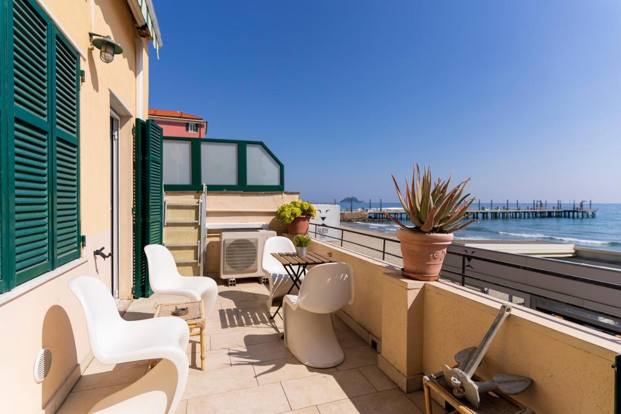 Appartamento Fronte Mare Con Terrazzo Zio Alassio Exterior photo